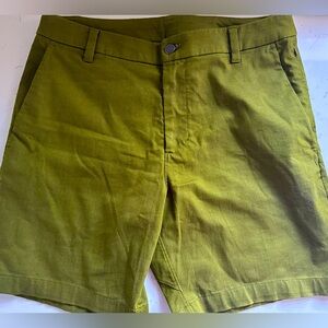 lululemon Green Men's Flat Front‎ Shorts